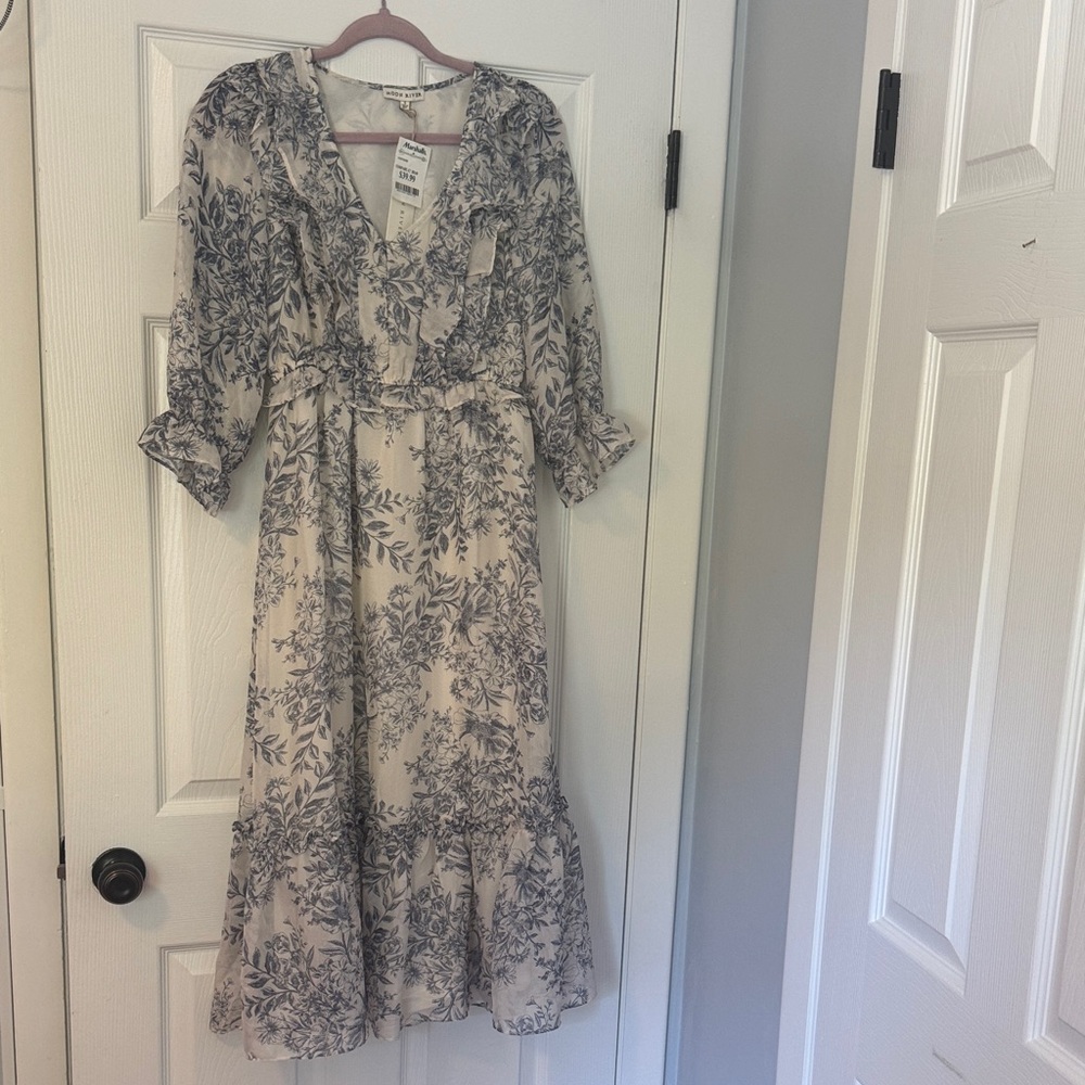Moon River Long Sleeve Dress in Blue and Cream